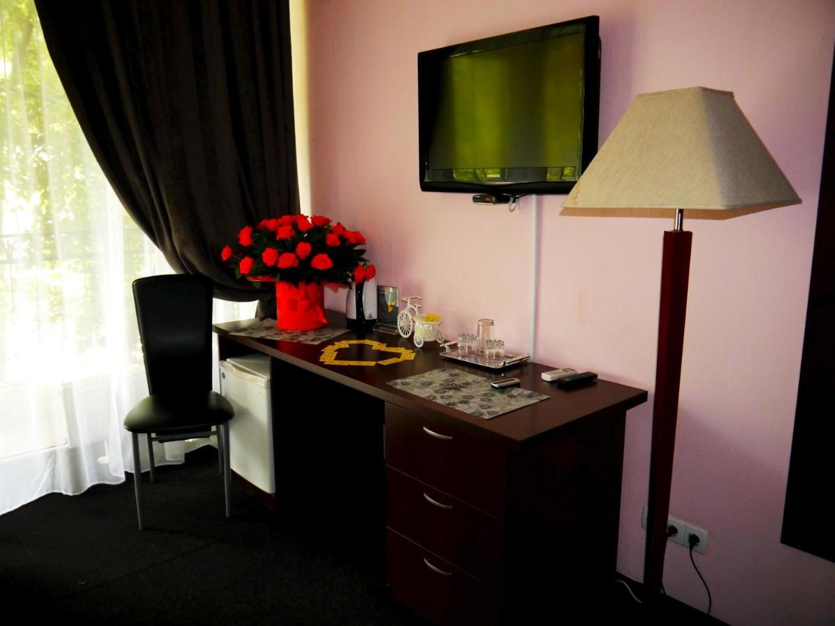 Kizhi Art Hotel Kharkov Luaran gambar