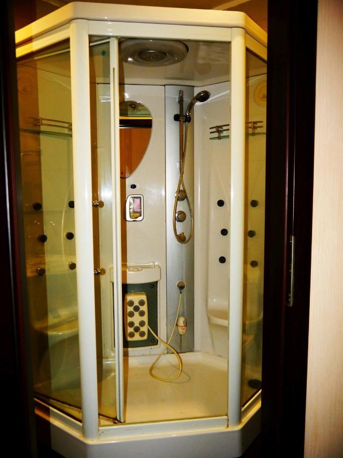 Kizhi Art Hotel Kharkov Luaran gambar