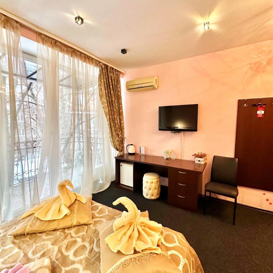Kizhi Art Hotel Kharkov Luaran gambar