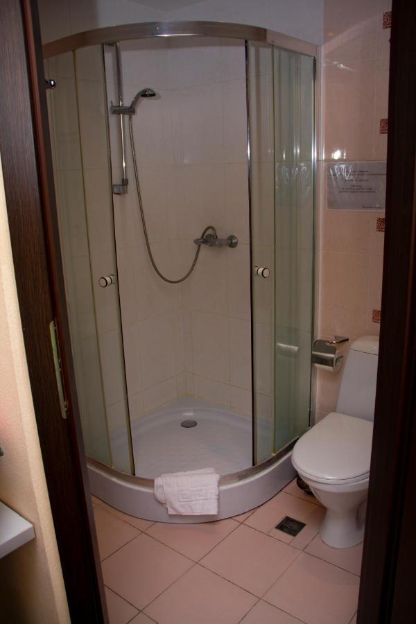 Kizhi Art Hotel Kharkov Luaran gambar
