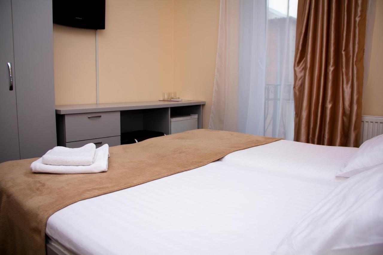 Kizhi Art Hotel Kharkov Luaran gambar